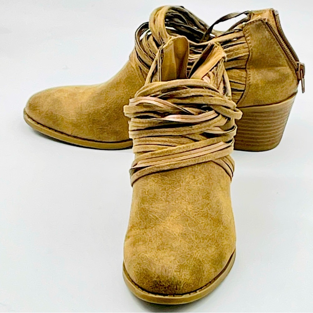 Fergalicious Size 6.5M Women’s Tan/Brown Ankle Straps Block Heel Ankle Boots